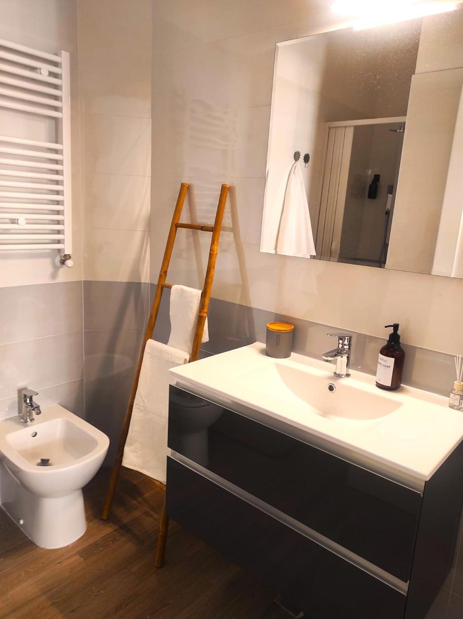 Michelangelo Airport Suite Room فيوميتشينو المظهر الخارجي الصورة