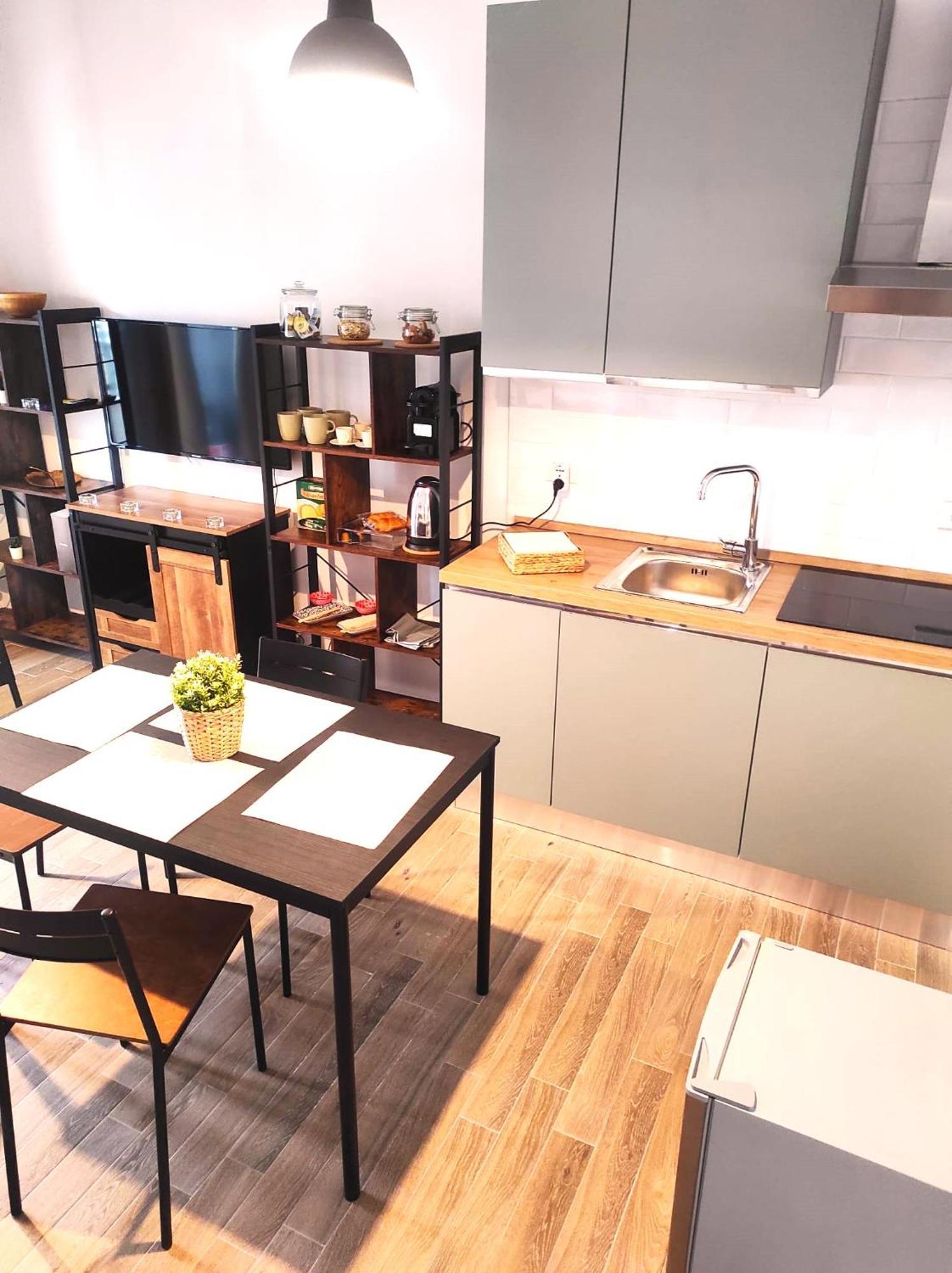 Michelangelo Airport Suite Room فيوميتشينو المظهر الخارجي الصورة